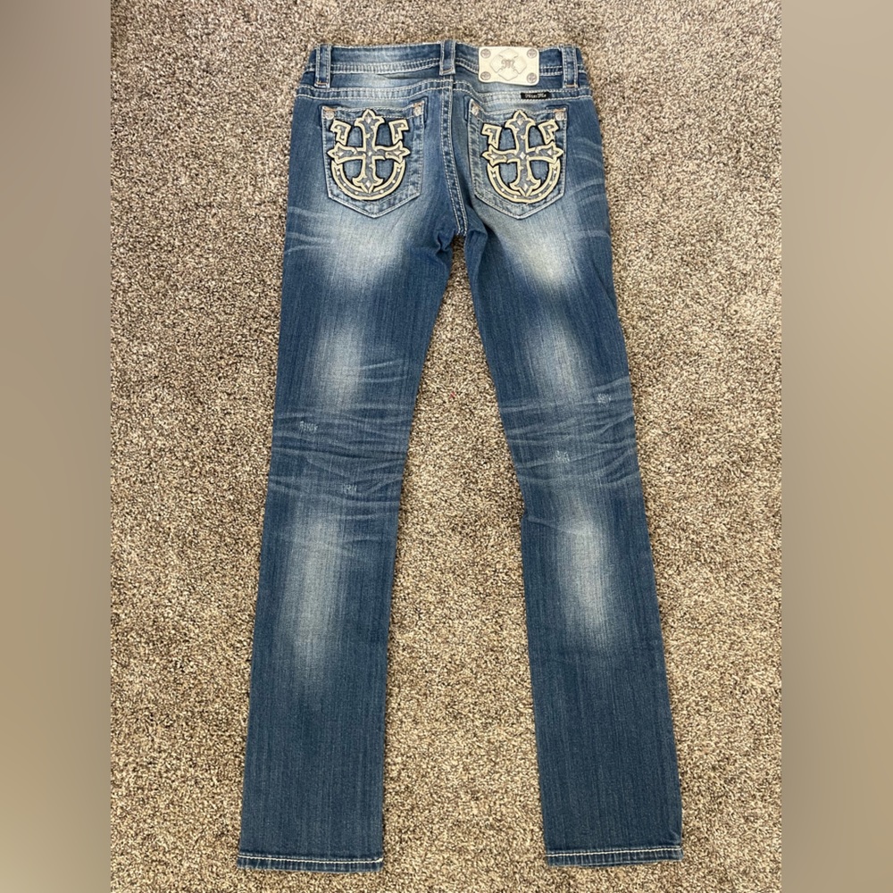 Women’s Miss Me Signature Straight Cross Horseshoe Jeans Size 27